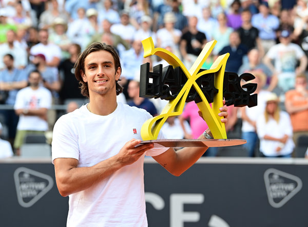 行新的调整 行新的调整