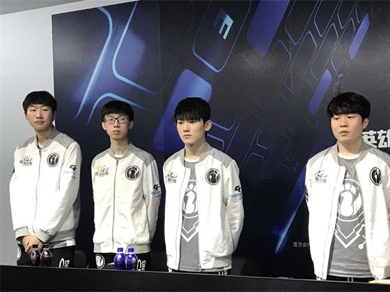 通过出售两 通过出售两