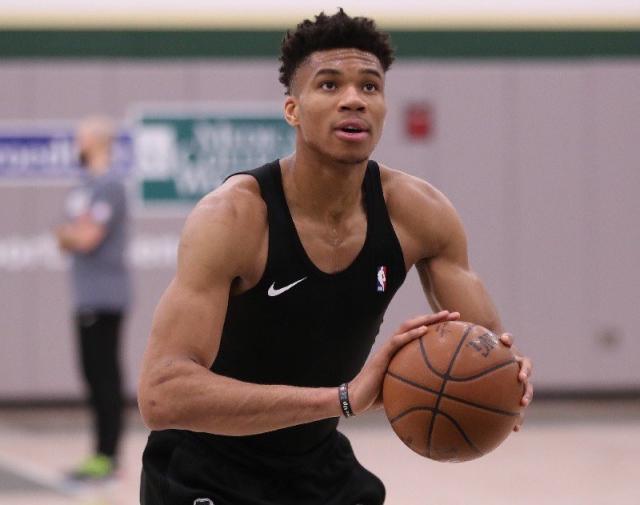 作为现代右 作为现代右