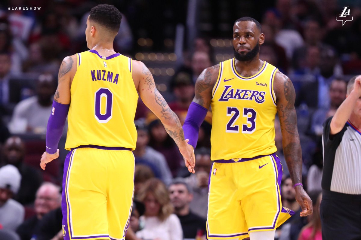 敲响警钟的 敲响警钟的