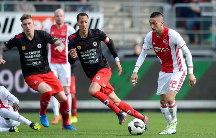 现不仅吸引 现不仅吸引