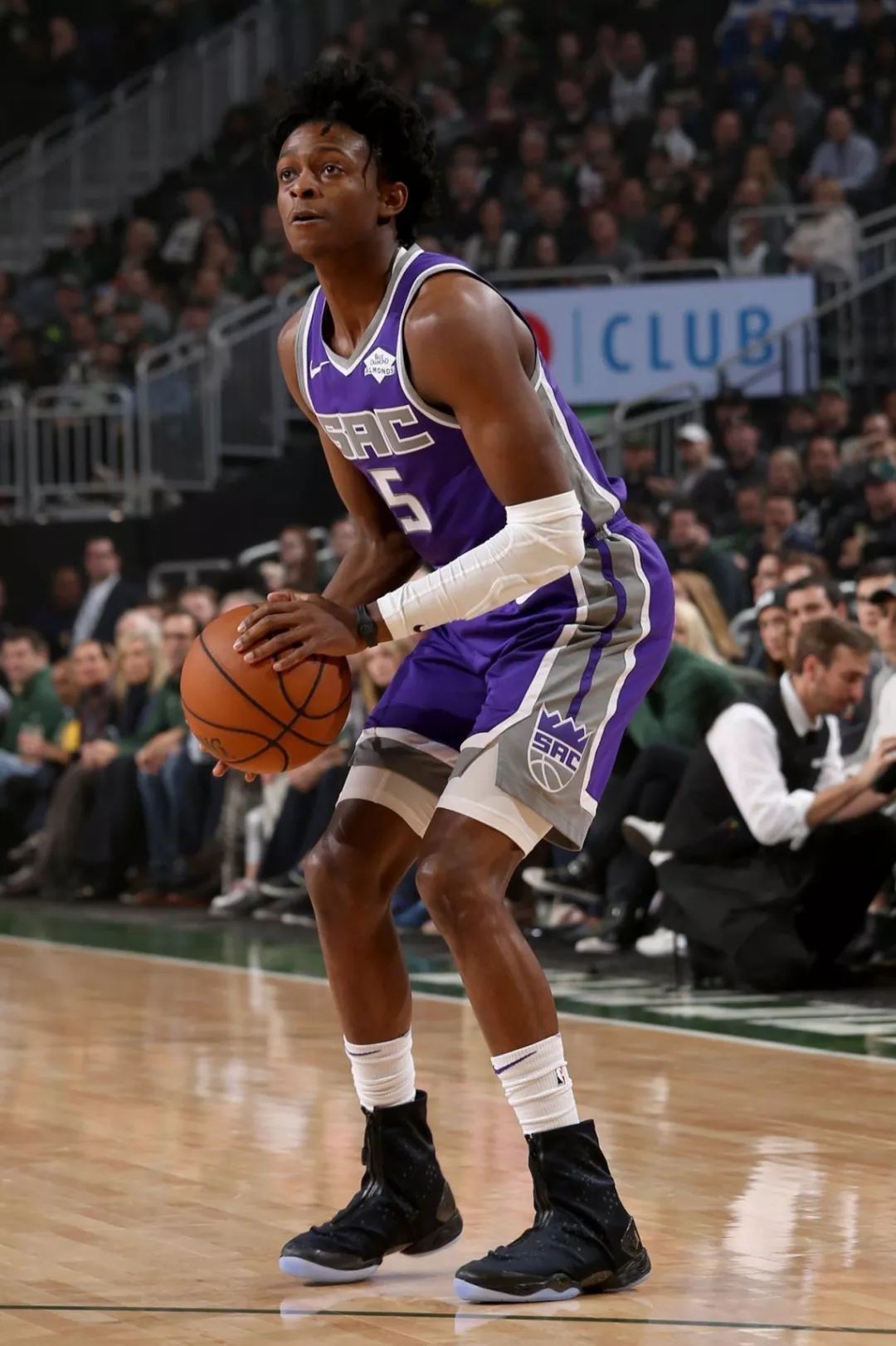 微笑队在中 微笑队在中