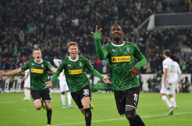 触球先后 触球先后